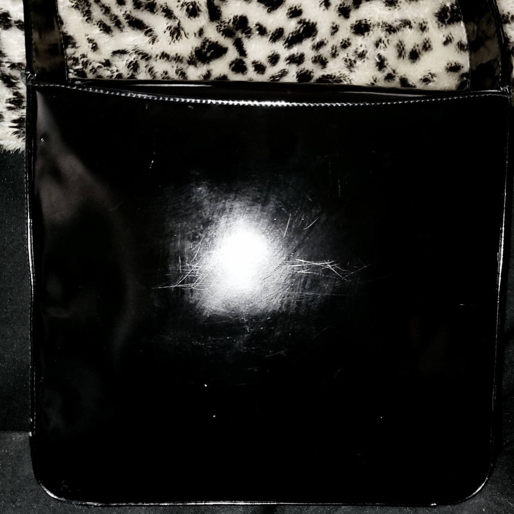 🖤AUTHENTIC Vintage GUCCI Black Patent Leather Purse Excellent Used Condition 🖤 - Picture 5 of 16